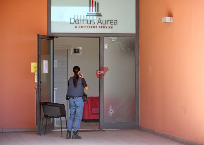 sparatoria domus aurea carabinieri e polizia - via carducci civitanova - FDM (15)