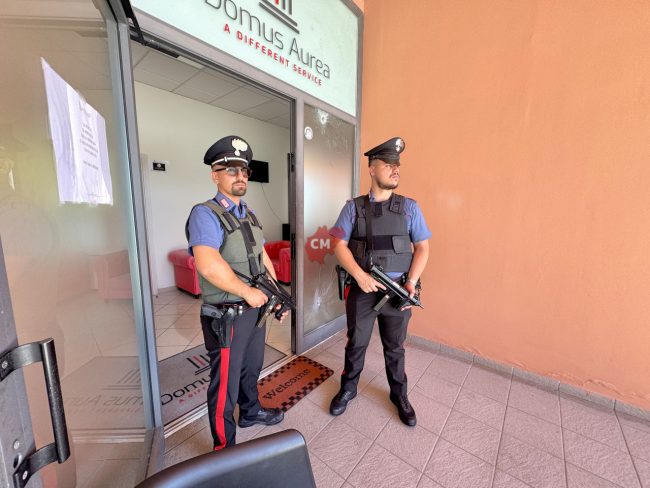 sparatoria domus aurea carabinieri e polizia - via carducci civitanova - FDM (16)