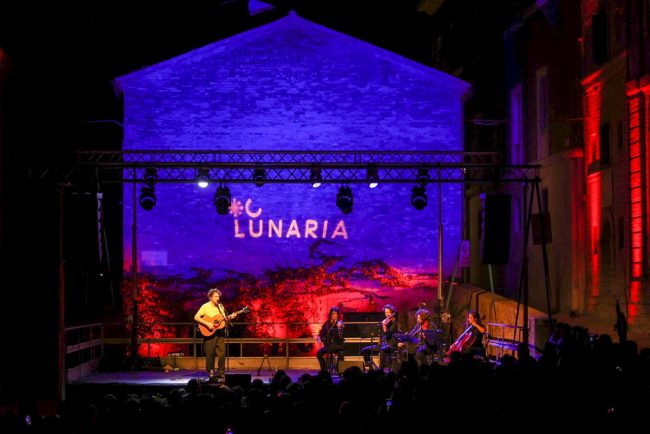 Lunaria Giorgio Poi Piazzuola Sabato del Villaggio Recanati
