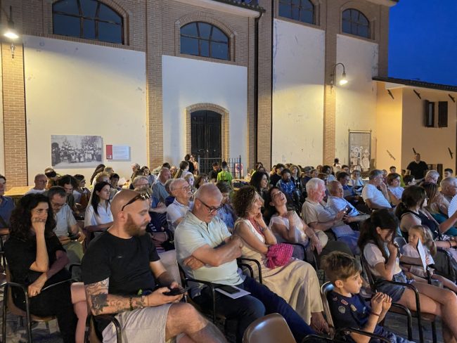 Pubblico Camporotondo
