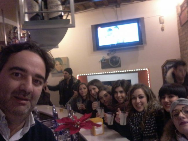 Una serata universitaria al Bar Ezio