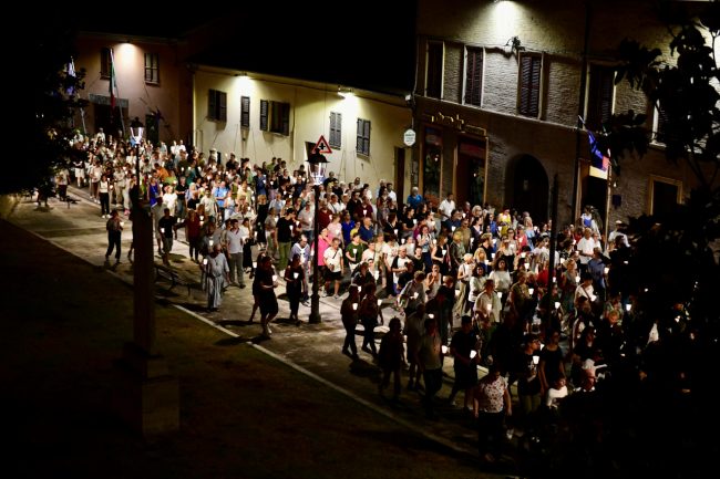 fiaccolata luigia fortunato omicidio loreto 11