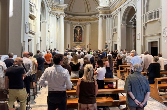 funerale beniamino gegè di giacomo - porto recanati - FDM (1)