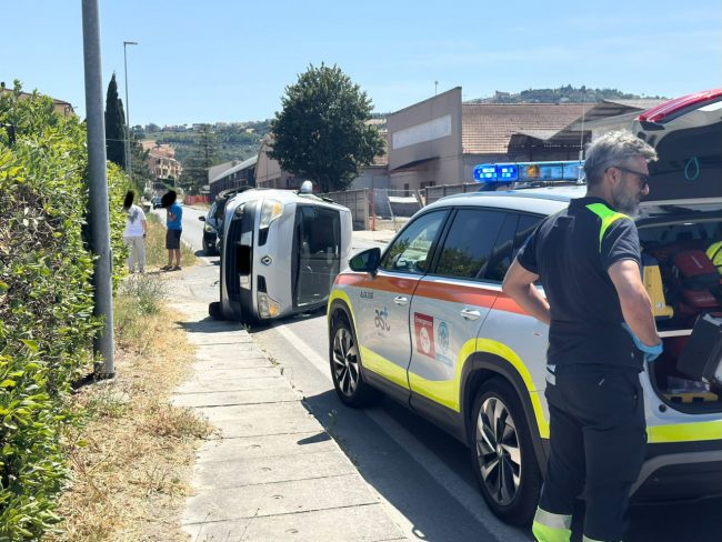 incidente ambulanza montelupone (1)