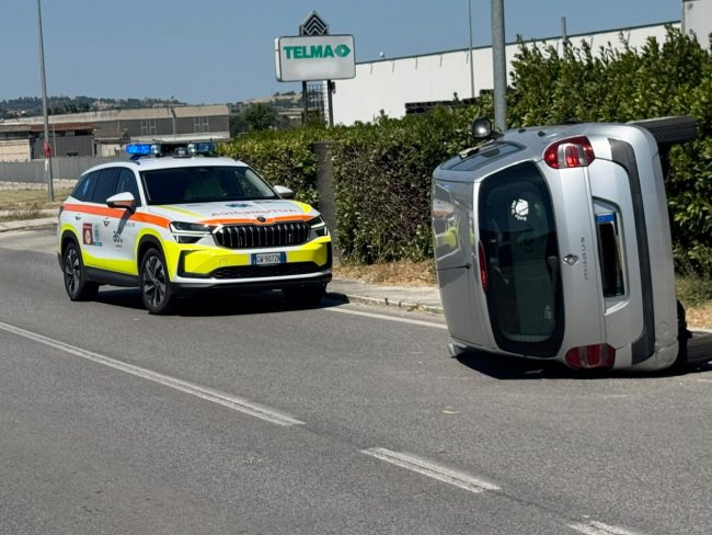 incidente ambulanza montelupone (3)
