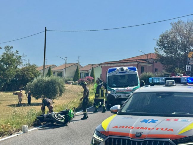 incidente vigili del fuoco ambulanza croce verde montecosaro (2)