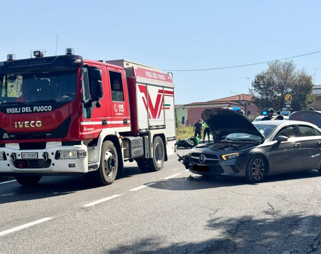 incidente vigili del fuoco ambulanza croce verde montecosaro (3)