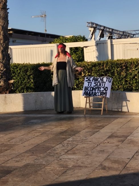 malamente flashmob degli abbracci (2)