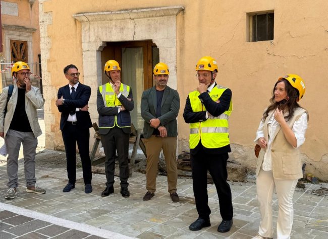 palazzo dei priori visso cantiere