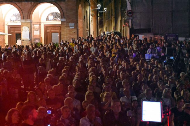 popsophia sera - a fari spenti - piazza della libertà - FDM (11)
