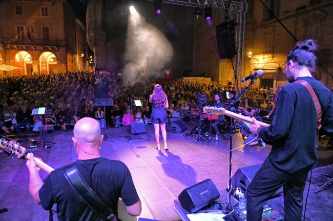 popsophia sera - a fari spenti - piazza della libertà - FDM (12)