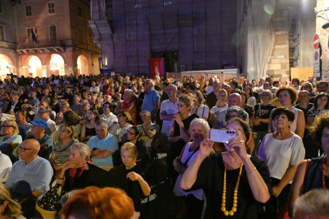 popsophia sera - a fari spenti - piazza della libertà - FDM (13)
