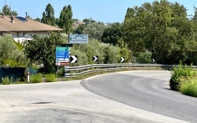 rotatoria civitanova celeste (2)