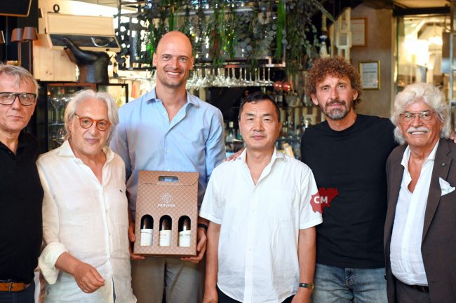 visita ri kwang hyok nord corea - antonio razzi filippo roma gianluca crocetti - ristorante officina civitanova - FDM (2)