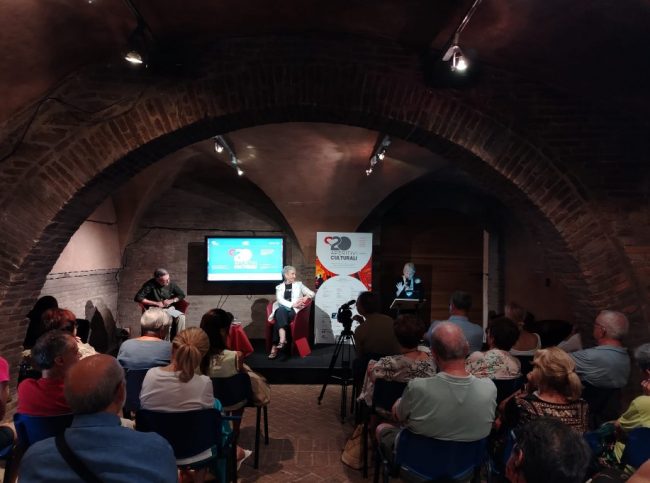 Aperitivi culturali