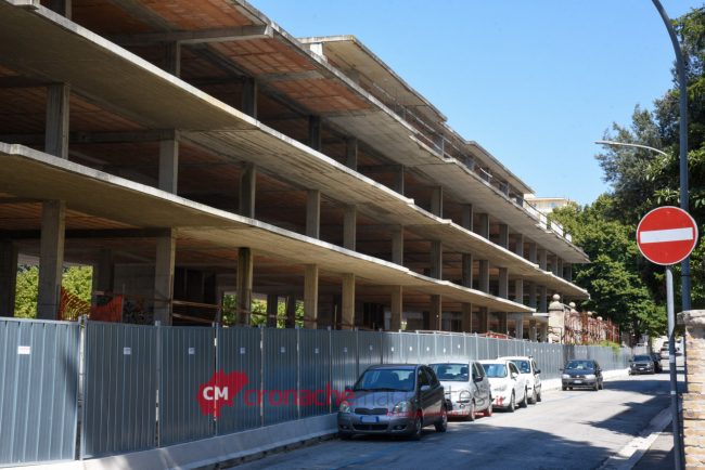 Piazza Pizzarello_Incompiuta_Studentato_FF-5