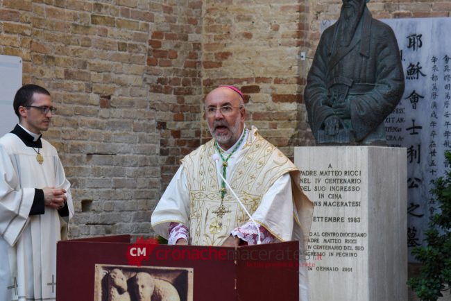 Vescovo Marconi_San Giuliano_processione_FF-7