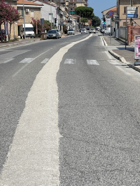 asfalto dissestato - via dante alighieri - civitanova (4)