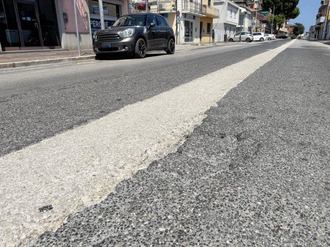asfalto dissestato - via dante alighieri - civitanova (5)