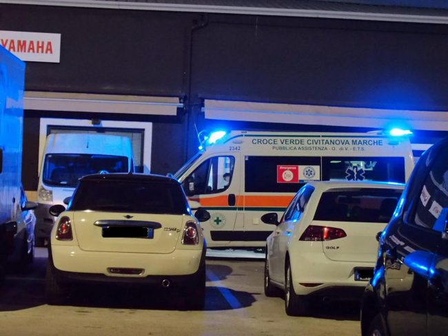 croce verde civitanova notte