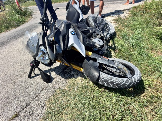 incidente auto moto regina 7