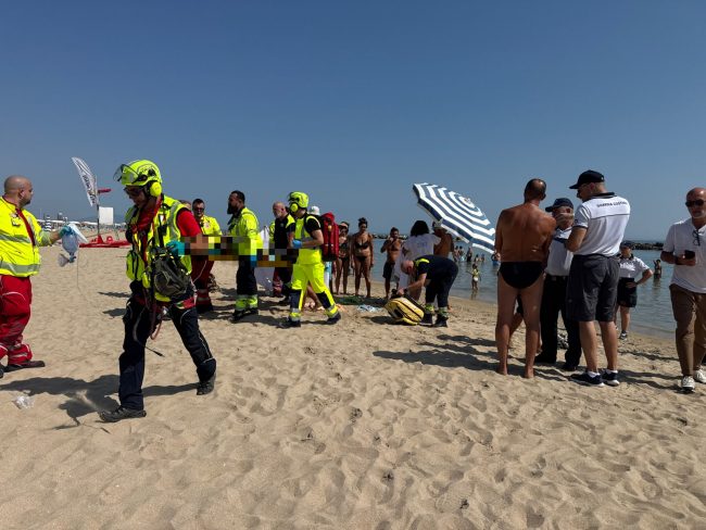 malore spiaggia civitanova (11)