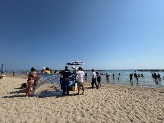 malore spiaggia civitanova (15)