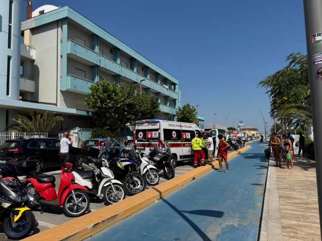 malore spiaggia civitanova (8)