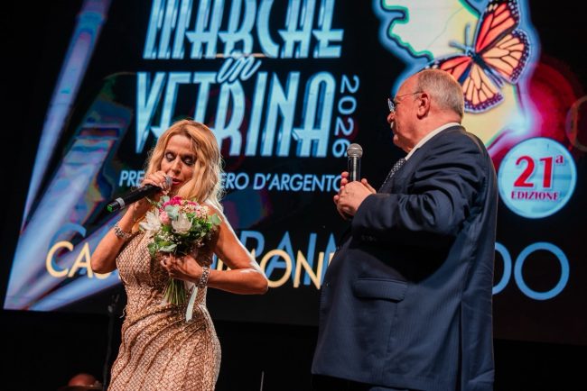 marche in vetrina bobby solo15 - dimensioni grandi