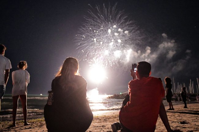 notte di ferragosto - fuochi d'artificio spiaggia lungomare centro - civitanova - FDM (5)