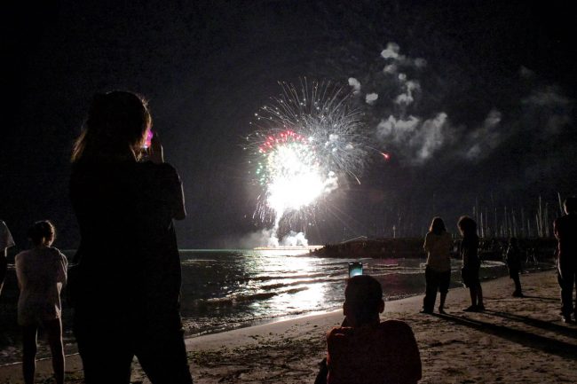 notte di ferragosto - fuochi d'artificio spiaggia lungomare centro - civitanova - FDM (6)