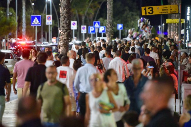 notte di ferragosto - passeggio lungomare sud - civitanova - FDM (9)