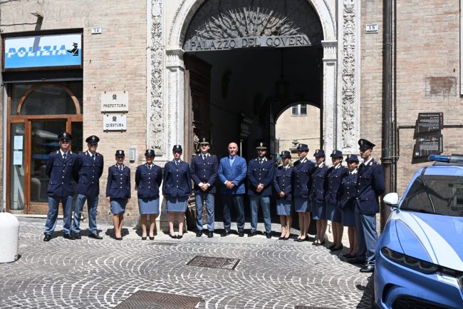 nuovi agenti in questura 2