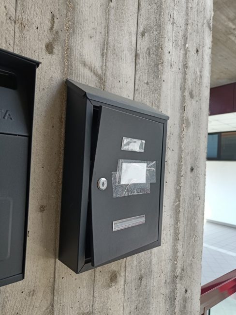 palazzo zenit cassette postali (17)
