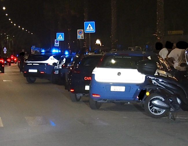 polizia carabinieri civitanova notte