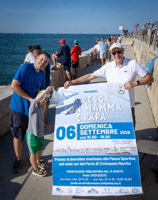 a pesca con mamma e papà civitanova foto gasparroni.jpg