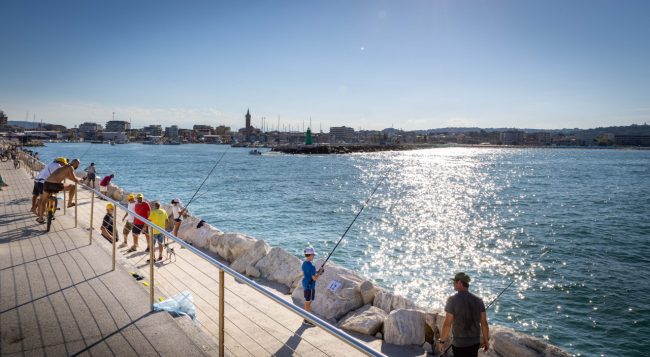 a pesca con mamma e papà civitanova foto gasparroni6.jpg