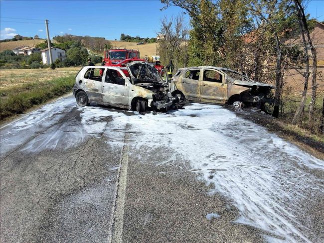auto incendiate recanati 2