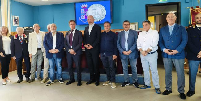 medaglie ai poliziotti in congedo