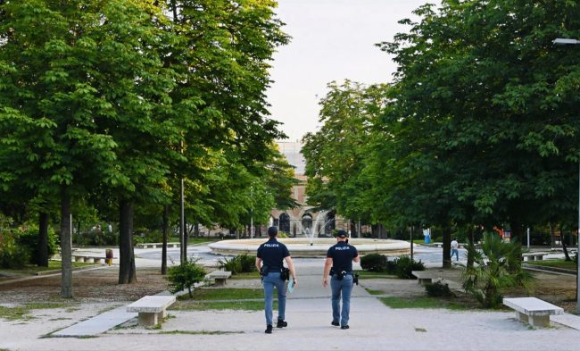 polizia controlli giardini diaz (2)