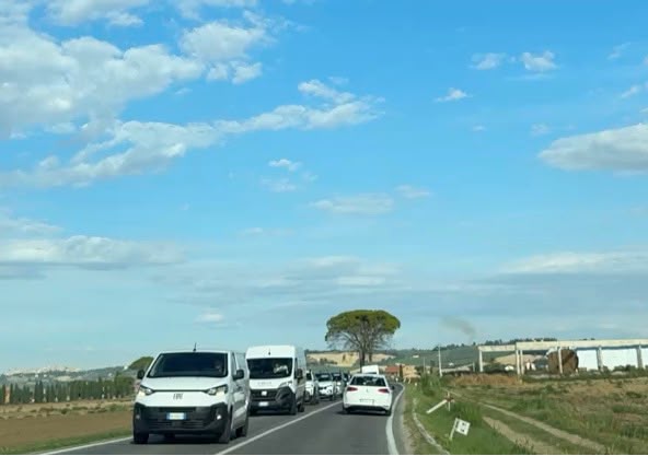 taglio erba strada san claudio morrovalle (3)