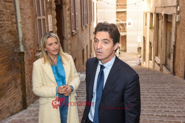 Acquaroli_D'Alessandro_Riunione in Comune_FF-4