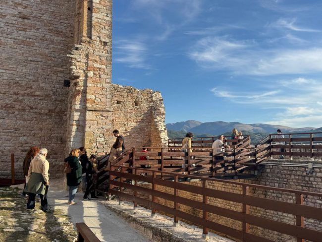 Prima apertura Rocca Varano (2)