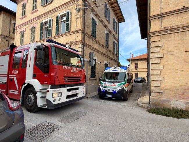 anziano caduto scarpata vigili fuoco croce verde via alfieri (1)