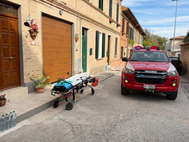 anziano caduto scarpata vigili fuoco croce verde via alfieri (2)