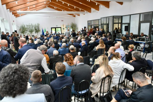 consiglio regionale aperto muccia
