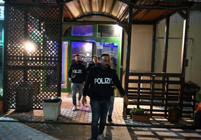 controlli locale recanati (5)