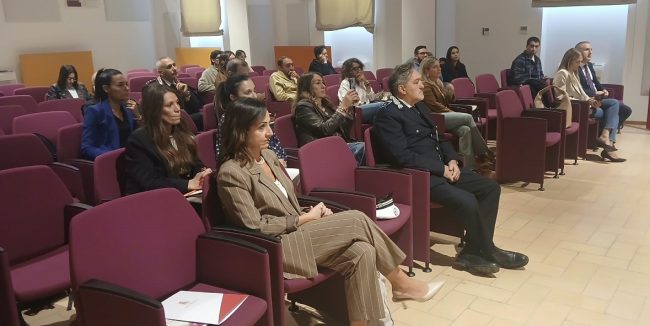 guardami negli occhi platea
