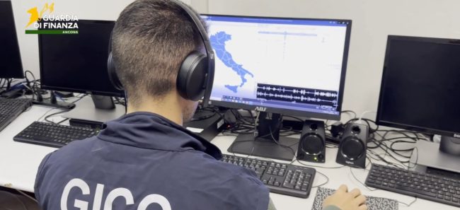 guardia finanza intercettazioni