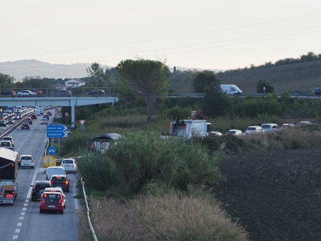 incidente superstrada macerata ovest sfrzacosta (10)